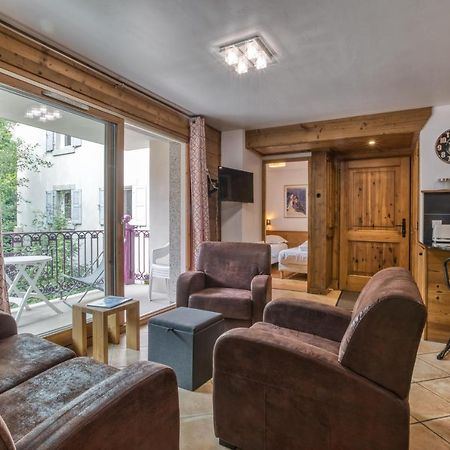 Villa Vallet- Newly Renovated 2 Bedroom Nestled Just Off The Main Street Chamonix Bagian luar foto