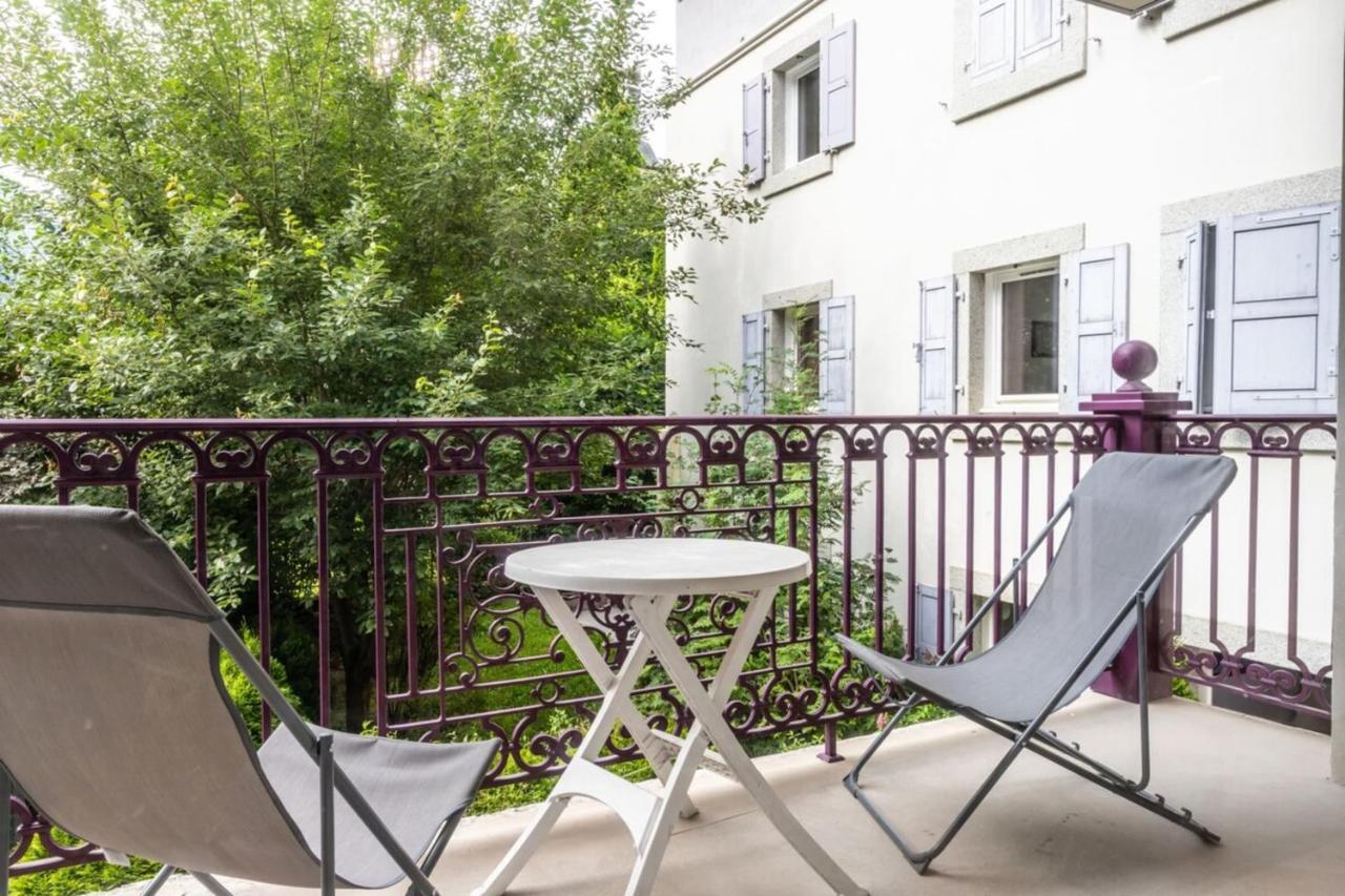 Villa Vallet- Newly Renovated 2 Bedroom Nestled Just Off The Main Street Chamonix Bagian luar foto